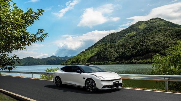 硬核配置直接拉满，领克10 EM-P稳坐杰兰路插混榜榜首