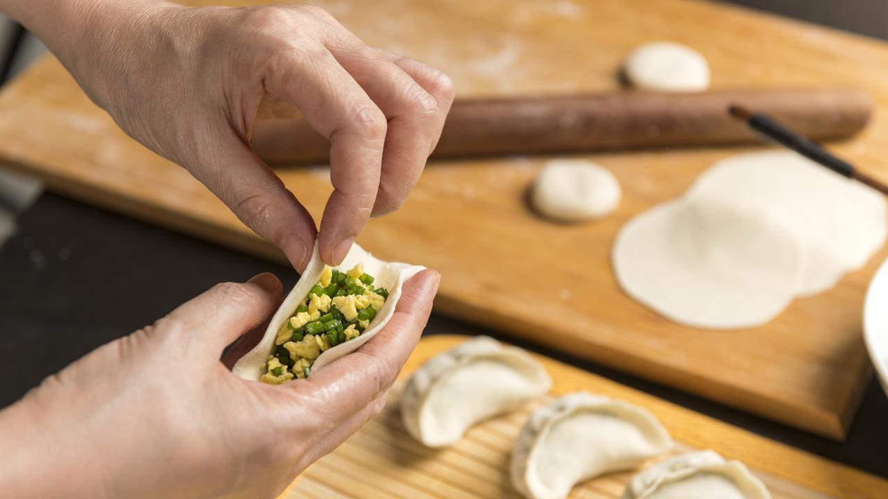 冬天吃饺子，提醒大家：2馅不上桌，3馅端上桌，舒适过冬天！