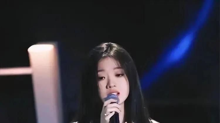 单依纯的“纯”都去哪了？这两年像被猪油浸过一样，油的脱胎换骨