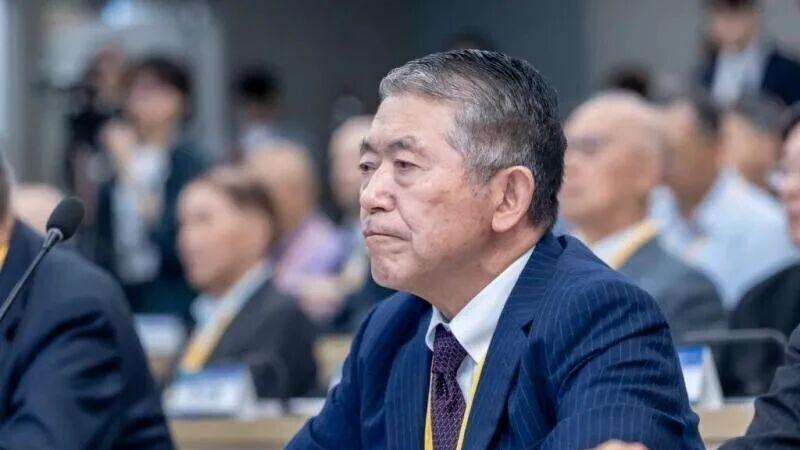 重拳砸向自卫队前一把手，中方忍了9个月动手，时机巧妙恰到好处