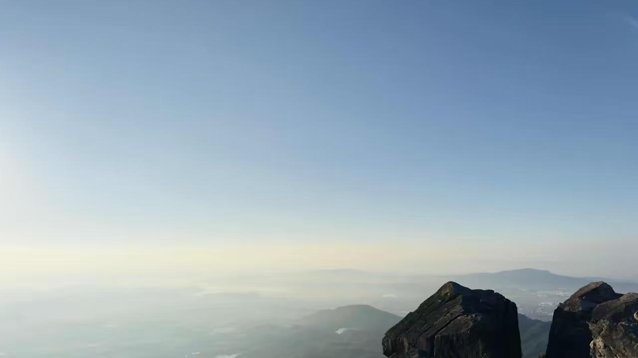 低谷期最好的改命方式：接纳和熬下去。