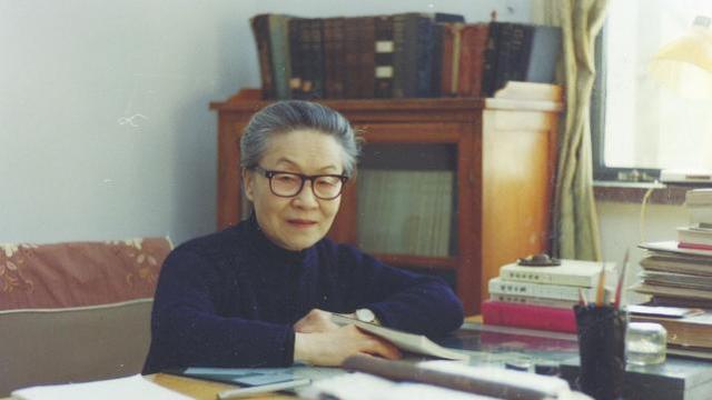 2016年杨绛去世，享年105岁财产全捐，独生女和丈夫都走在她前面