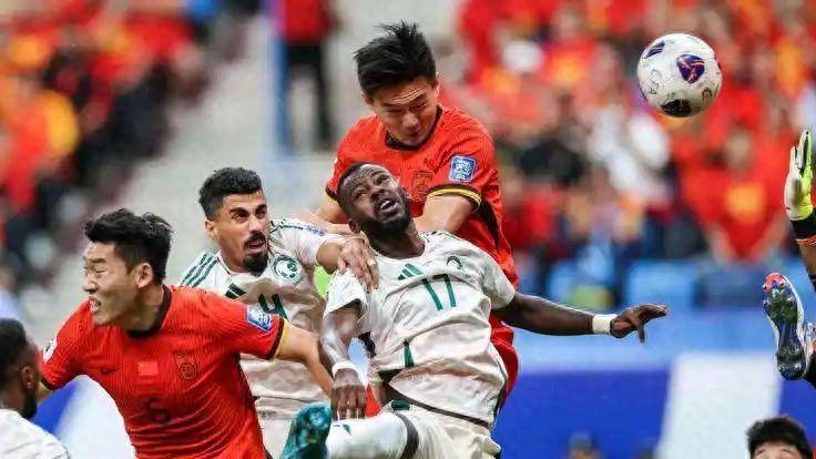 凌晨0点！沙特媒体宣布坏消息：国足迎来重大利好，伊万成大赢家