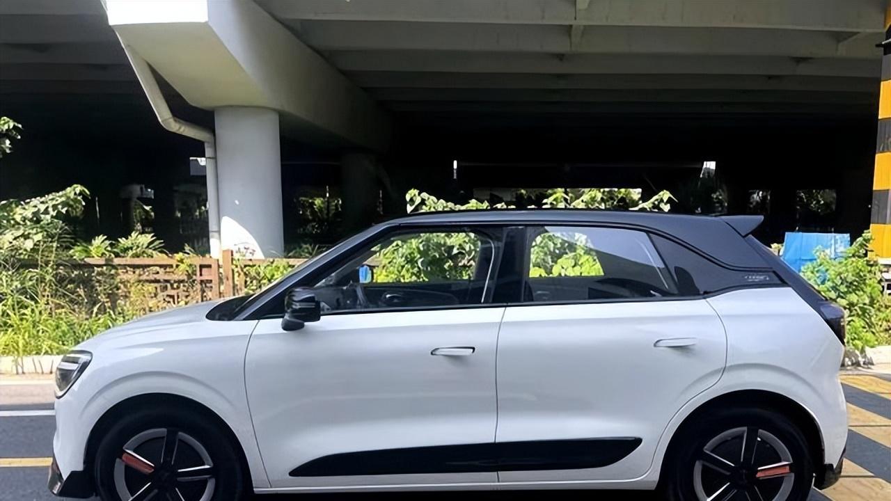 6.58万 VS 5.88万！7千元差价？26款吉利星愿 VS 东风纳米01，怎么挑