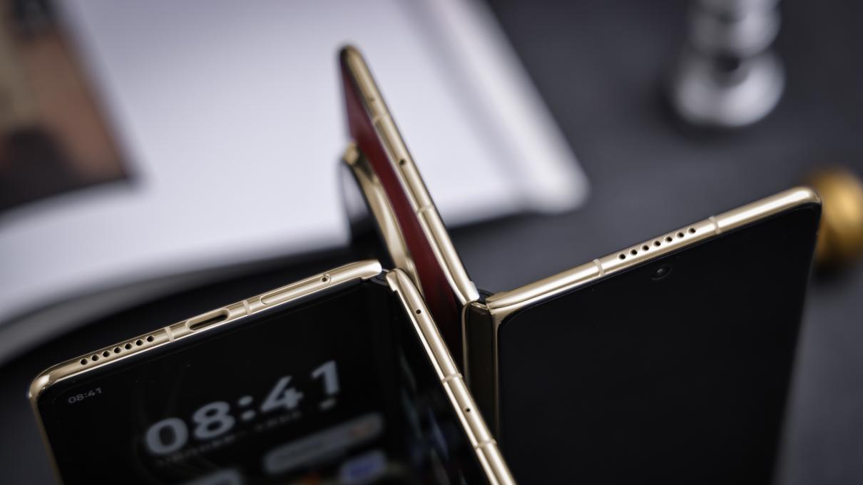 2025年双十一换机推荐：折叠屏哪个牌子好？市场份额排名说明一切