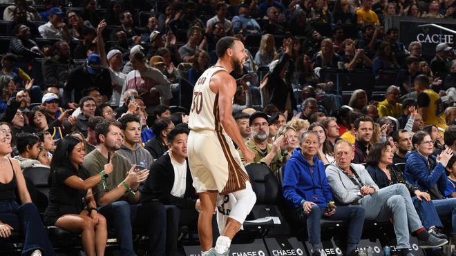 库里31+6三分勇士大胜爵士终结3连败 希尔德20分巴特勒准三双