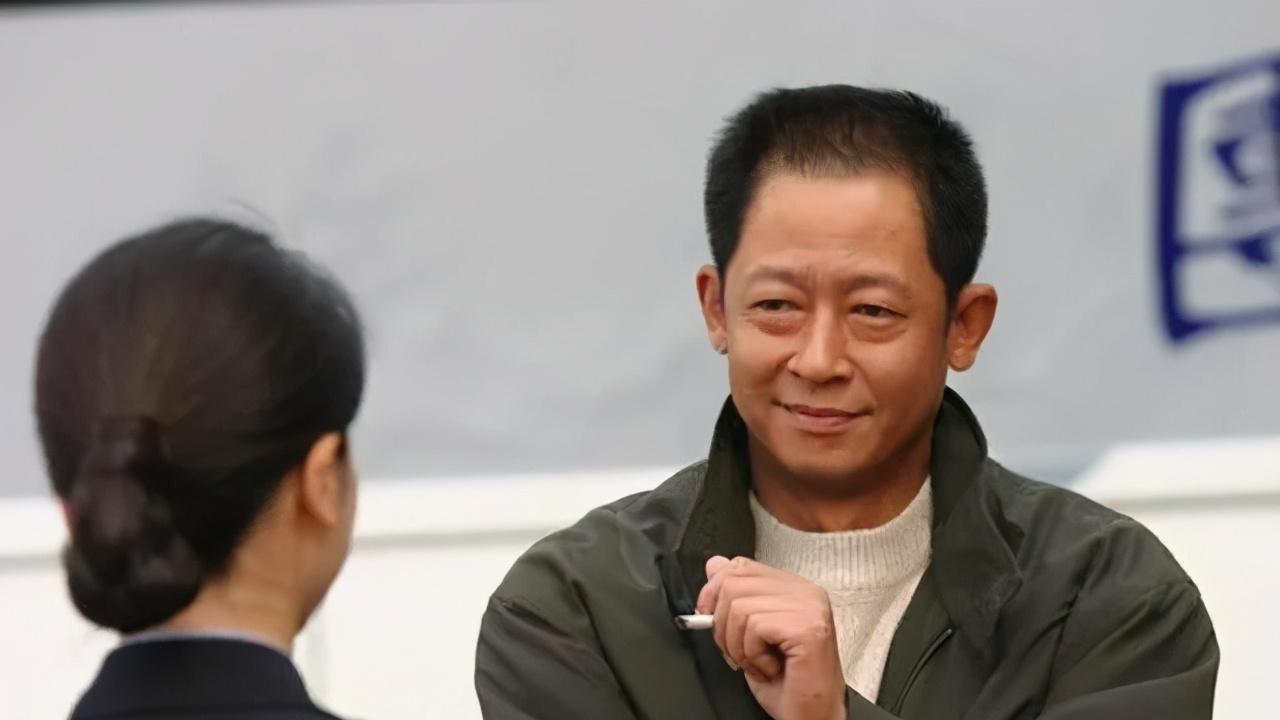《天道》：单位里，不管参加什么饭局，如果你不是重要人物，提前走不要特意和高层领导人物，一一道别，丢人。