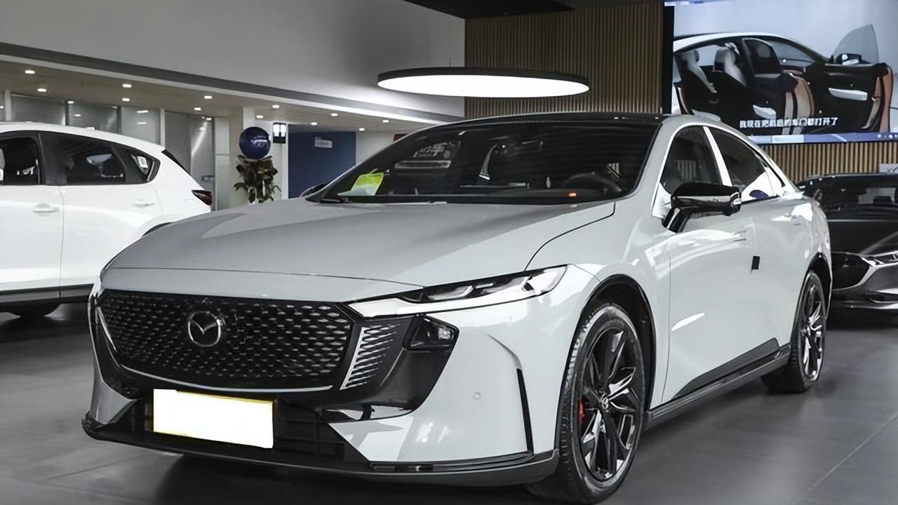 马自达“背水一战”！近5米长，降至9.98万，油耗0.78L，真厚道