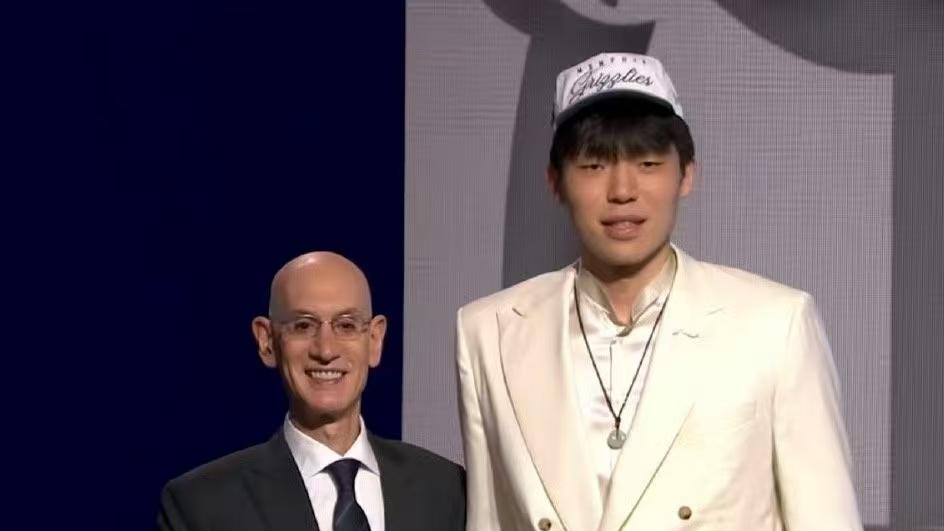 杨瀚森在NBA夯实自己