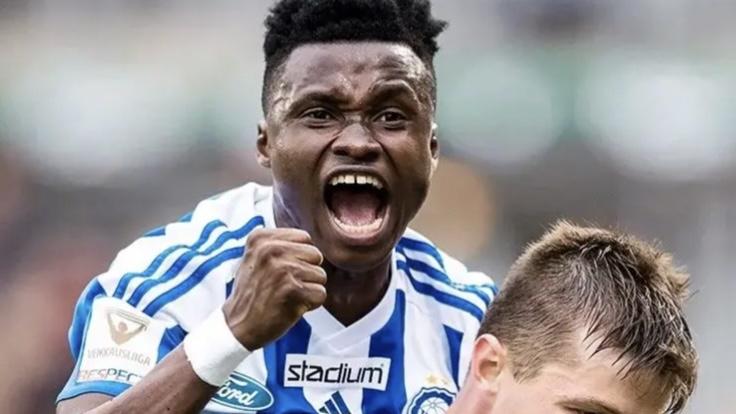 10月30日: 坦佩雷山猫勇夺三分