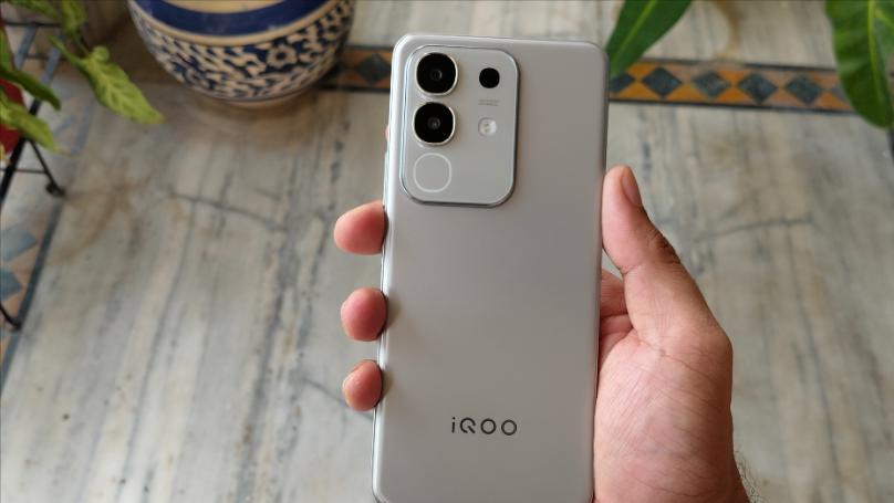 vivo豁出去了，12GB+512GB突降至1304元，6500mAh+5000万