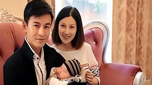 王丽坤与他同居8年，把最好的青春都给了他，他却转身与别人结婚