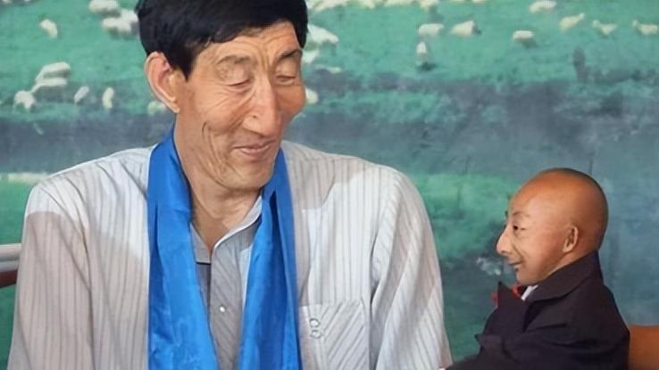 2米36的鲍喜顺不听医生生了孩子，现在孩子长得怎么样？