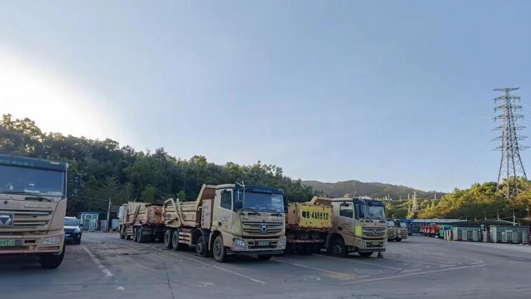 深圳市20辆大型电动新能源渣土车拍卖，170.64万元成交