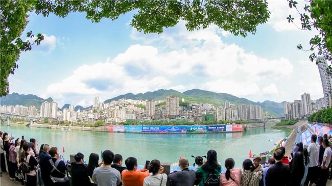 2025中国（彭水）国际动力冲浪板公开赛轰鸣启幕