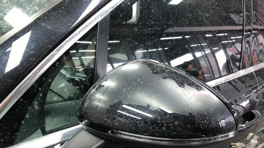 车衣撕后胶痕“赖”上爱车？别慌，科学除胶有妙招！