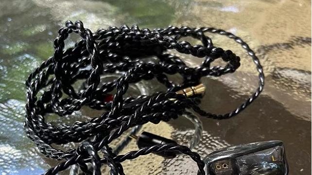 3款有线耳机，音频体验自然天成