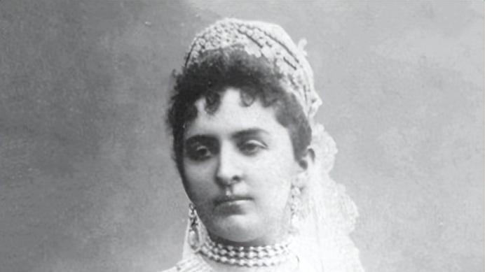 推荐妖僧祸乱深宫，美丽的黑山姐妹花，拿稳罗曼诺夫末年反派剧本