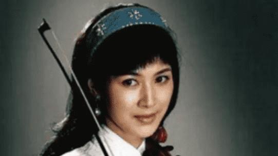 童蕾：31岁抛弃周一围嫁富豪，40岁负债上亿，今44岁为债“献身”