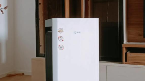 新颐小白 3.0 空气净化器：以硬核实力，守护每一口家庭呼吸