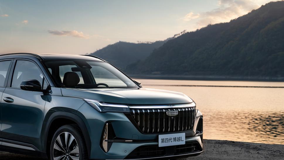 超狠的燃油SUV！第四代博越L竟然把家用卷成这样