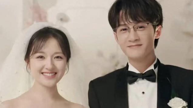 《滤镜》爆了！檀健次李兰迪“癫”出新高度，这剧不只甜，还撕开了多少人的“遮羞布”！