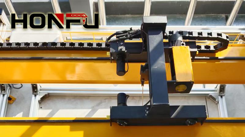 欧式双梁桥式起重机实用优势：轻量化设计助力工业高效搬运【宏孚科技】