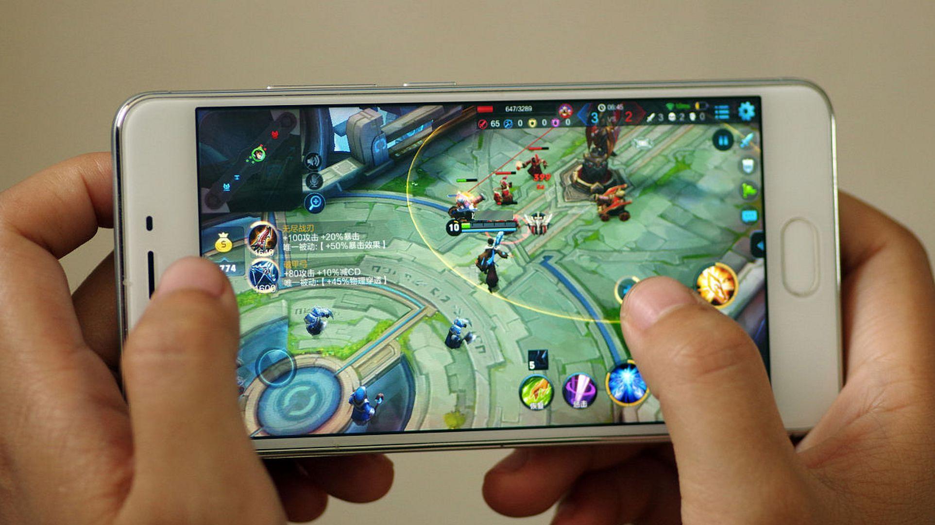 服务器带宽需要多少才能支撑我的百人玩家在线？