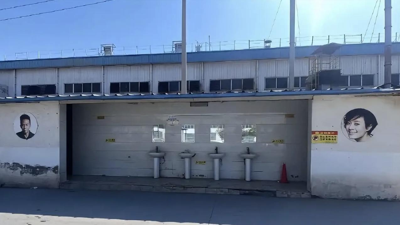 离谱！邓超孙俪"被迫上岗"厕所门童？这波操作把尊重二字按在地上摩擦