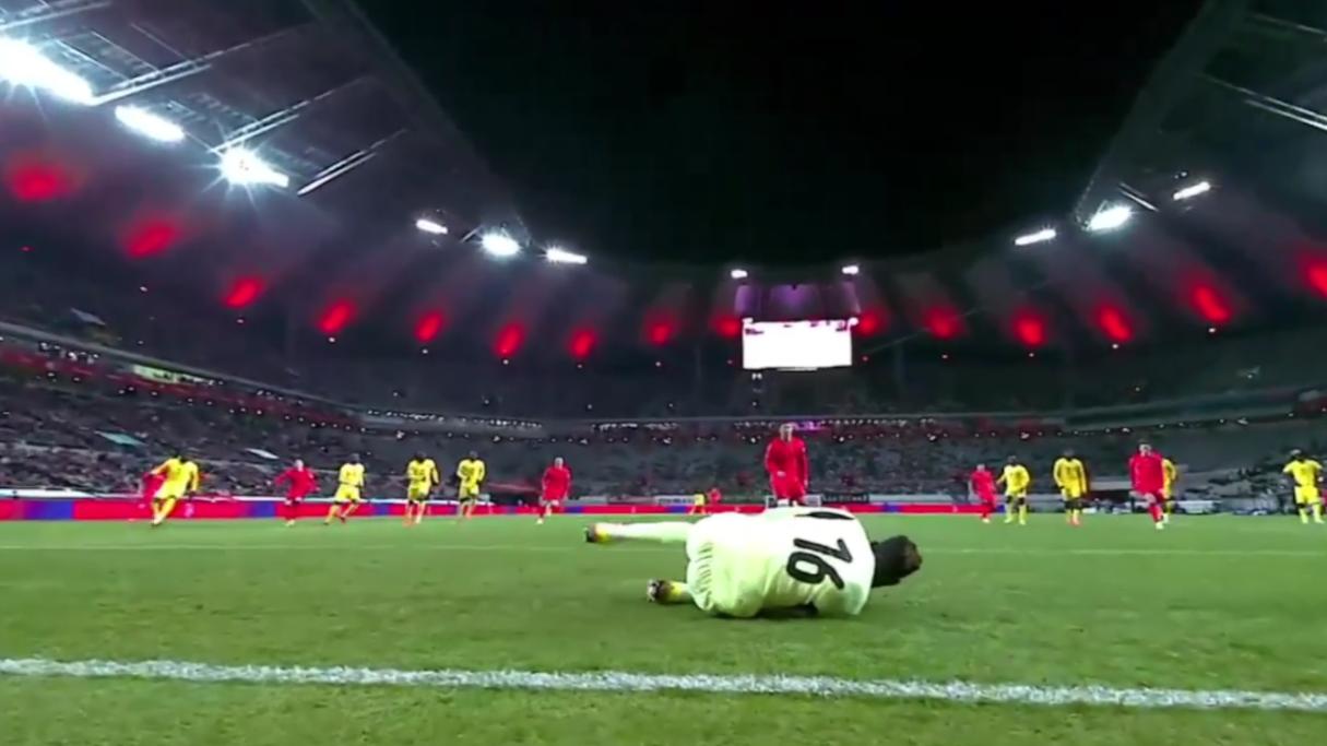 1-0！韩国队击败非洲劲旅，黄喜灿射失点球，险些遭对手“绝平”
