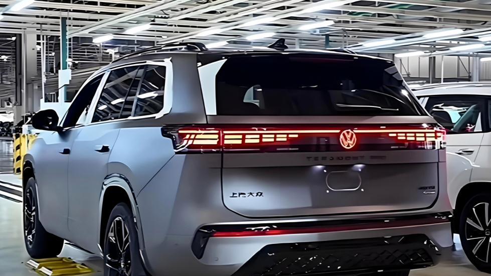 大众全新黑武士SUV！首搭史上最强2.0T发动机，272马力油耗仅8L