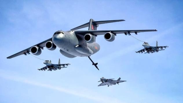 运-20机群造访巴基斯坦，真带了“歼-35”和“空战核弹”吗？