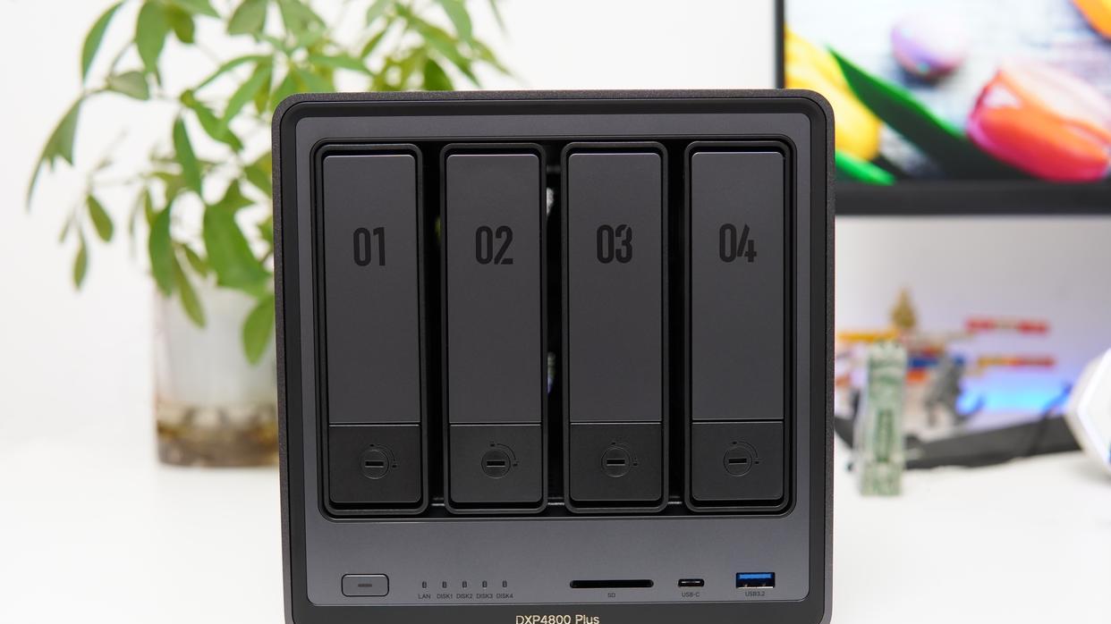 隐私、速度、性价比、实用功能一站搞定——绿联DXP4800 Plus NAS