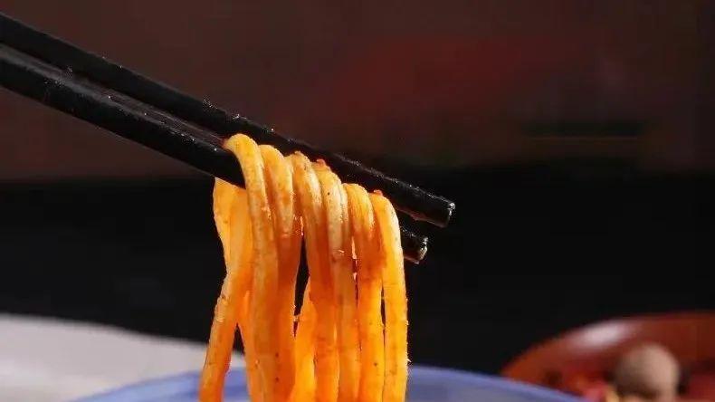 山西面食除了刀削面，还有麻辣鲜香重口味的临汾牛肉丸子面
