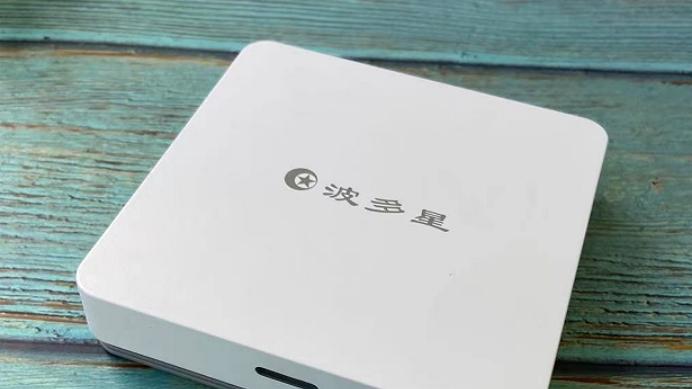 4款电视机顶盒，将繁多的娱乐选择直接带入客厅