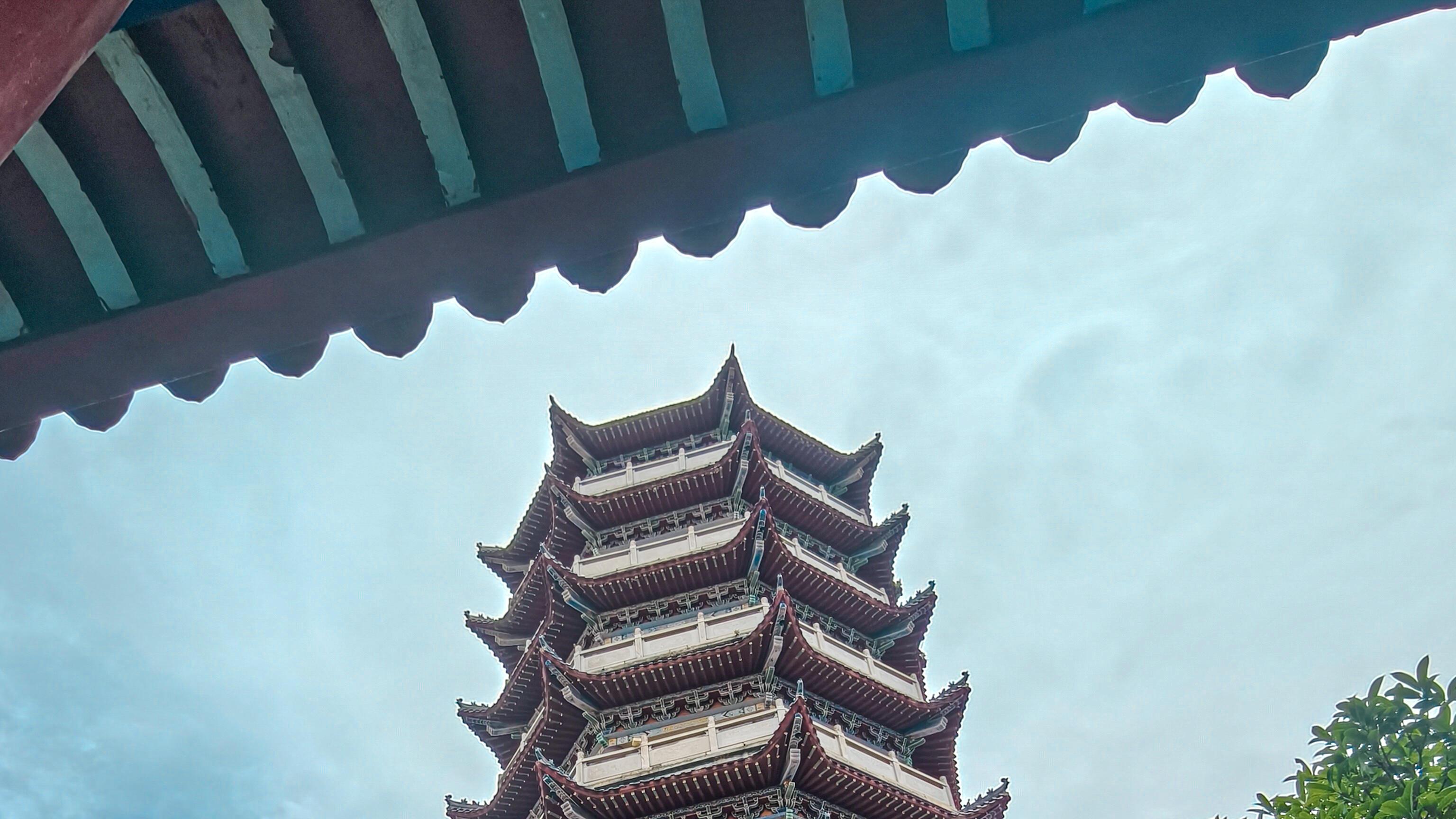 醴陵古寺遭战火焚毁，80年代重生，商业化争议引热议