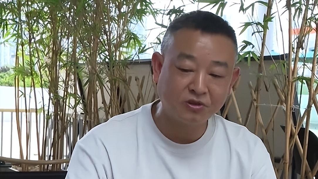 房产过户女儿后欠债百万，父亲公开讨要卖房款！