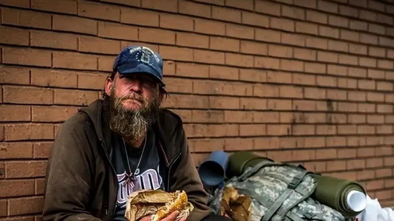 美国的斩杀线太可怕了，沦为流浪汉后，再有本事都没办法翻身