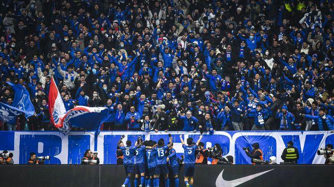 苏超再惹争议，申花小将参赛被俱乐部处罚，点赞球迷评论疑似对球队不满