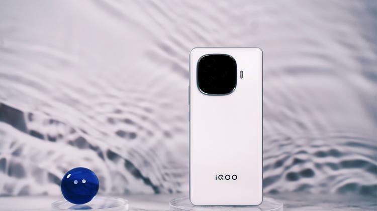 突降580元，vivo诚意满满，6000mAh+1.5K大屏+骁龙7Gen3芯