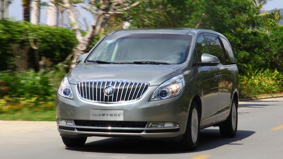 别克GL8：中国高端MPV市场的“开山鼻祖”，凭啥火了25年？