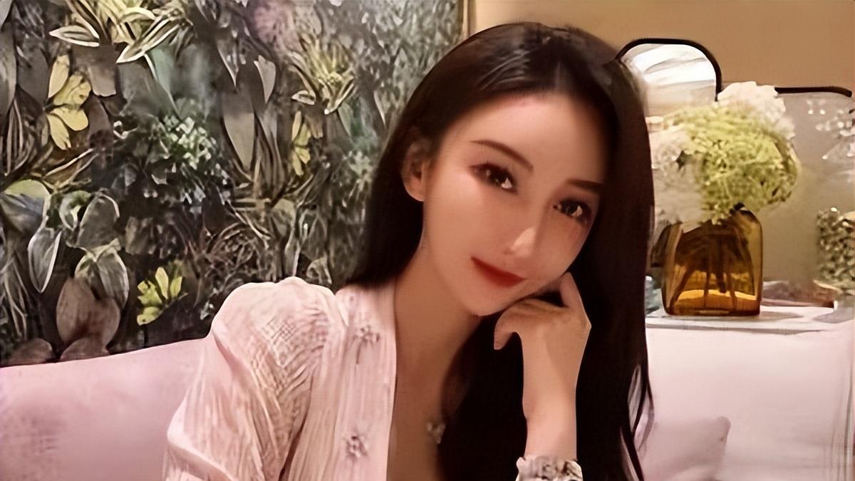 黄晓明和父母在福州过年，没有陪儿子，叶珂怀孕8个多月快要生了