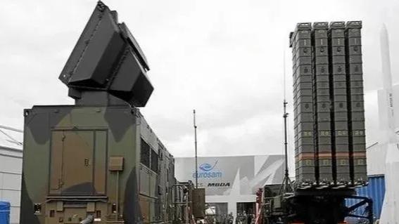 《俄乌局势》：俄军在托列茨克战线十分被动，库尔斯克乌军占据森林地带有利地形，展开强有力的反击！