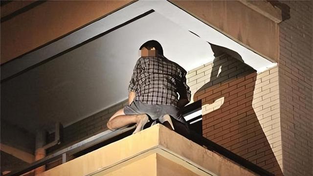 回顾：倒反天罡！浙江一男子偷窃不成摔死，其母亲反索要房主赔偿70万！