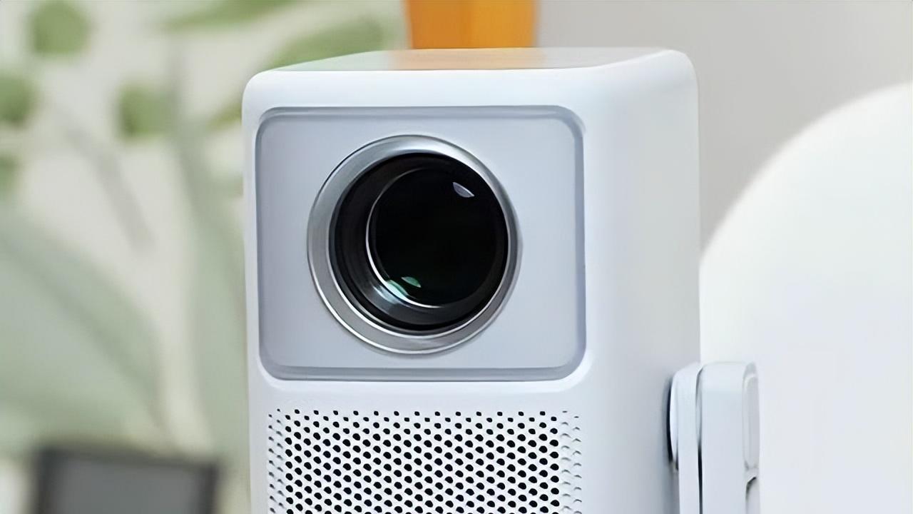 千元投影天花板！哈趣 K2 Pro 评测：租房党平替电视优选