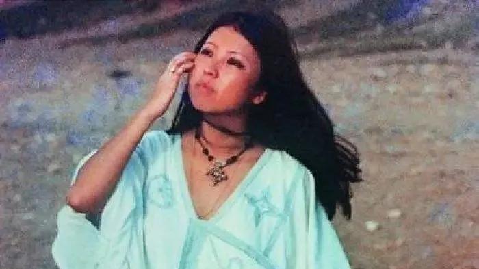 真实的三毛：担心脱发、爱漂亮衣服、也抱怨撒哈拉的苦和荷西的不体贴