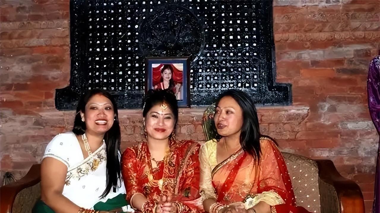 你确定能接受每年享有30天带薪假，，单身要缴纳“单身税”女性一生要结三次婚等等这些吗？否则千万不要出