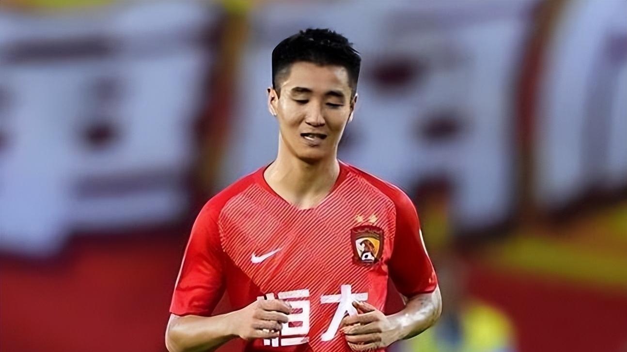 成都蓉城本轮主场踢河南队，为何韦世豪一分钟没上，原因找到了