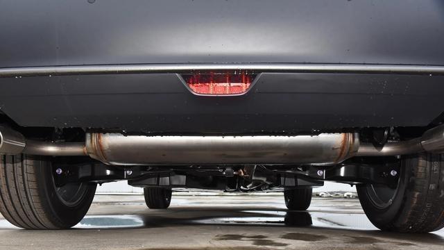 丰田威兰达降价4.4万元，搭载2.0L发动机，三大件稳定可靠，适合家庭使用