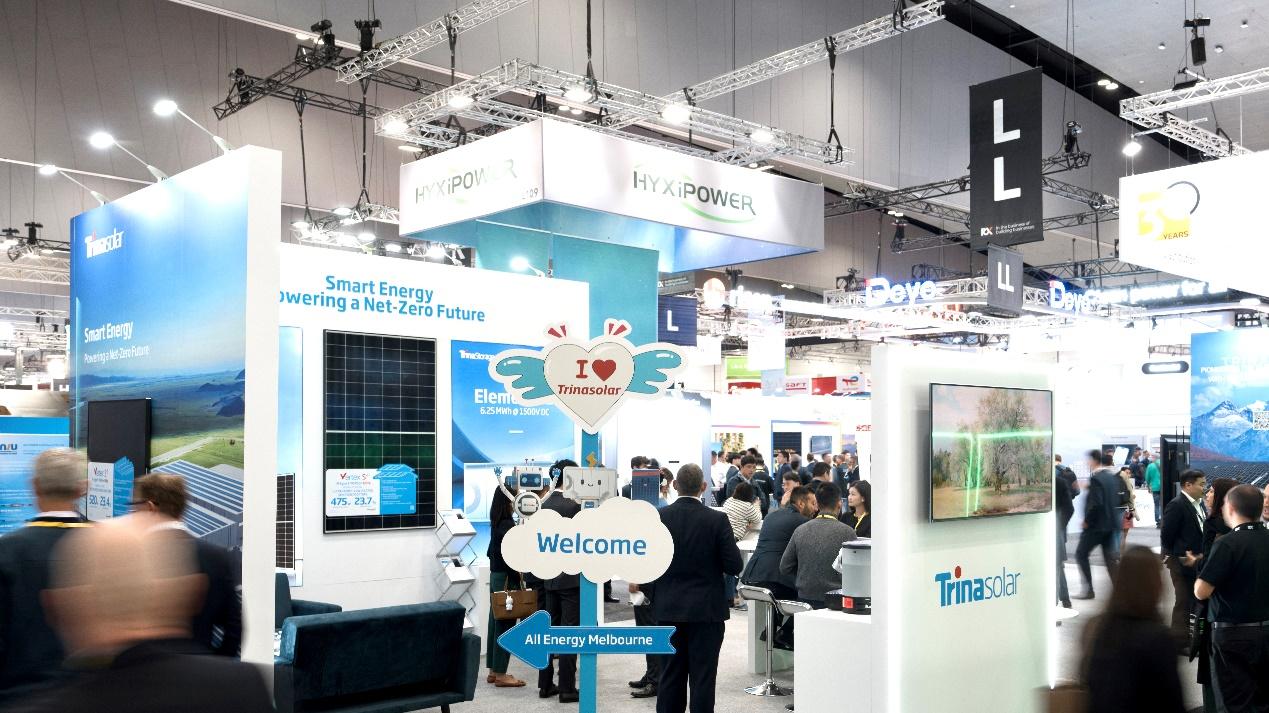 天策安装与清扫机器人“双轮”驱动，加速推进绿电转型